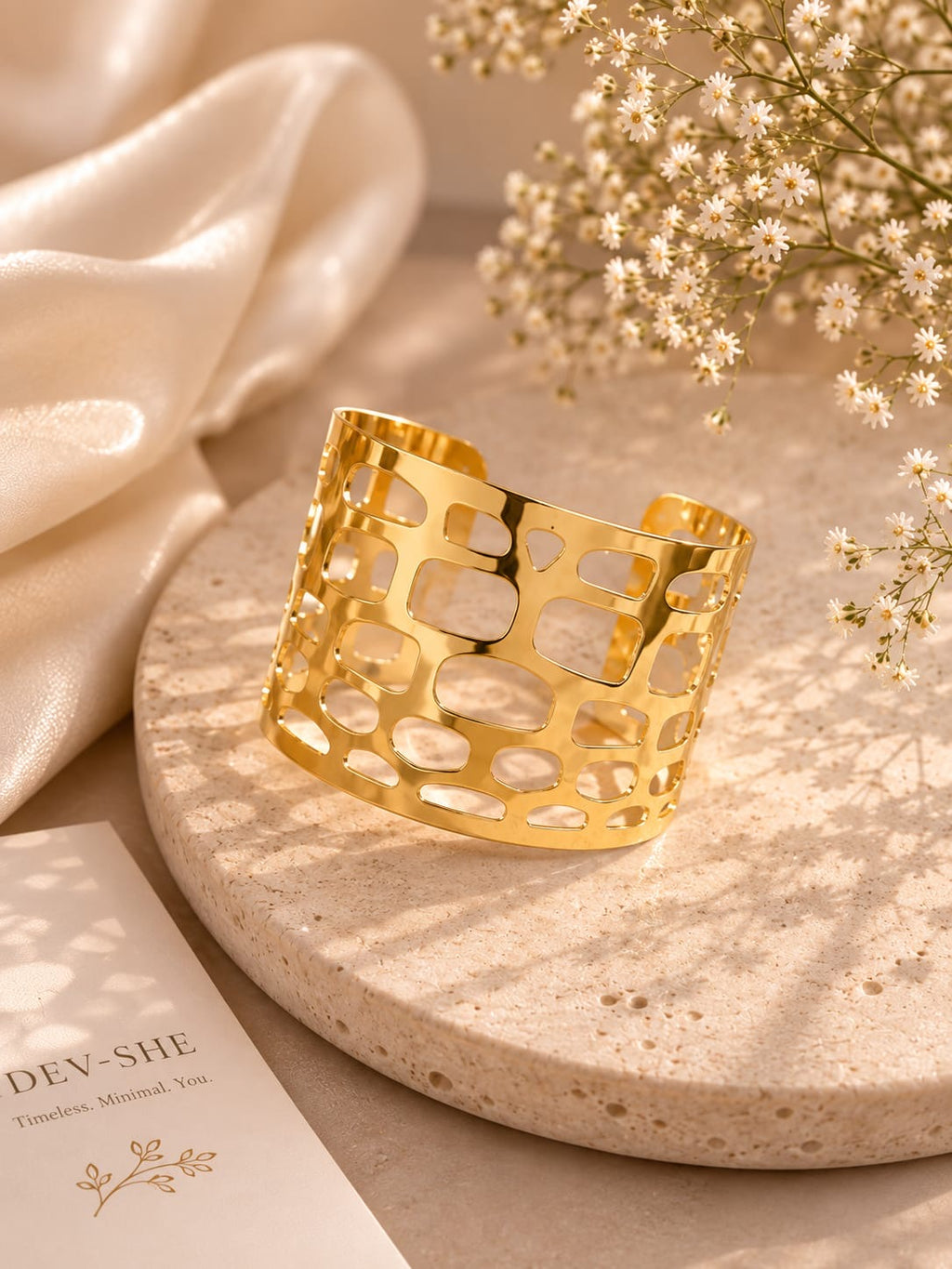Aurelia Grid Cuff