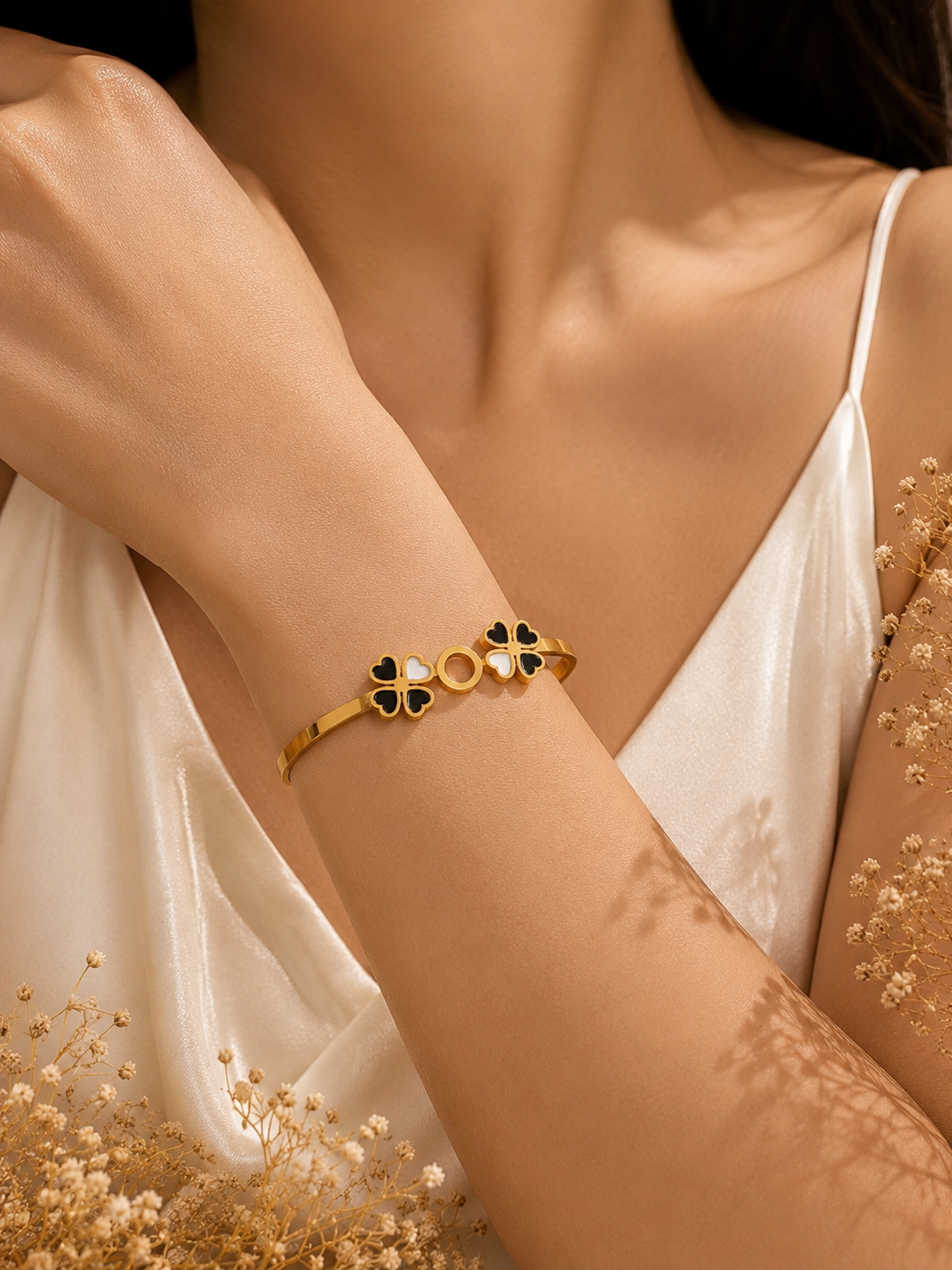 Noir Élan Bracelet