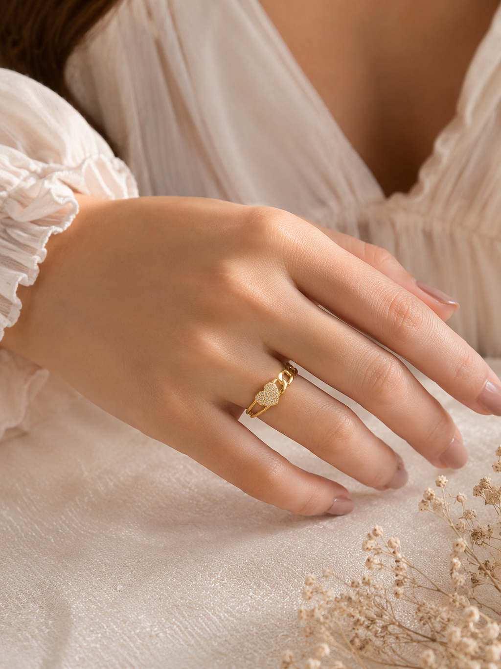 Aurelia Heartlink Ring