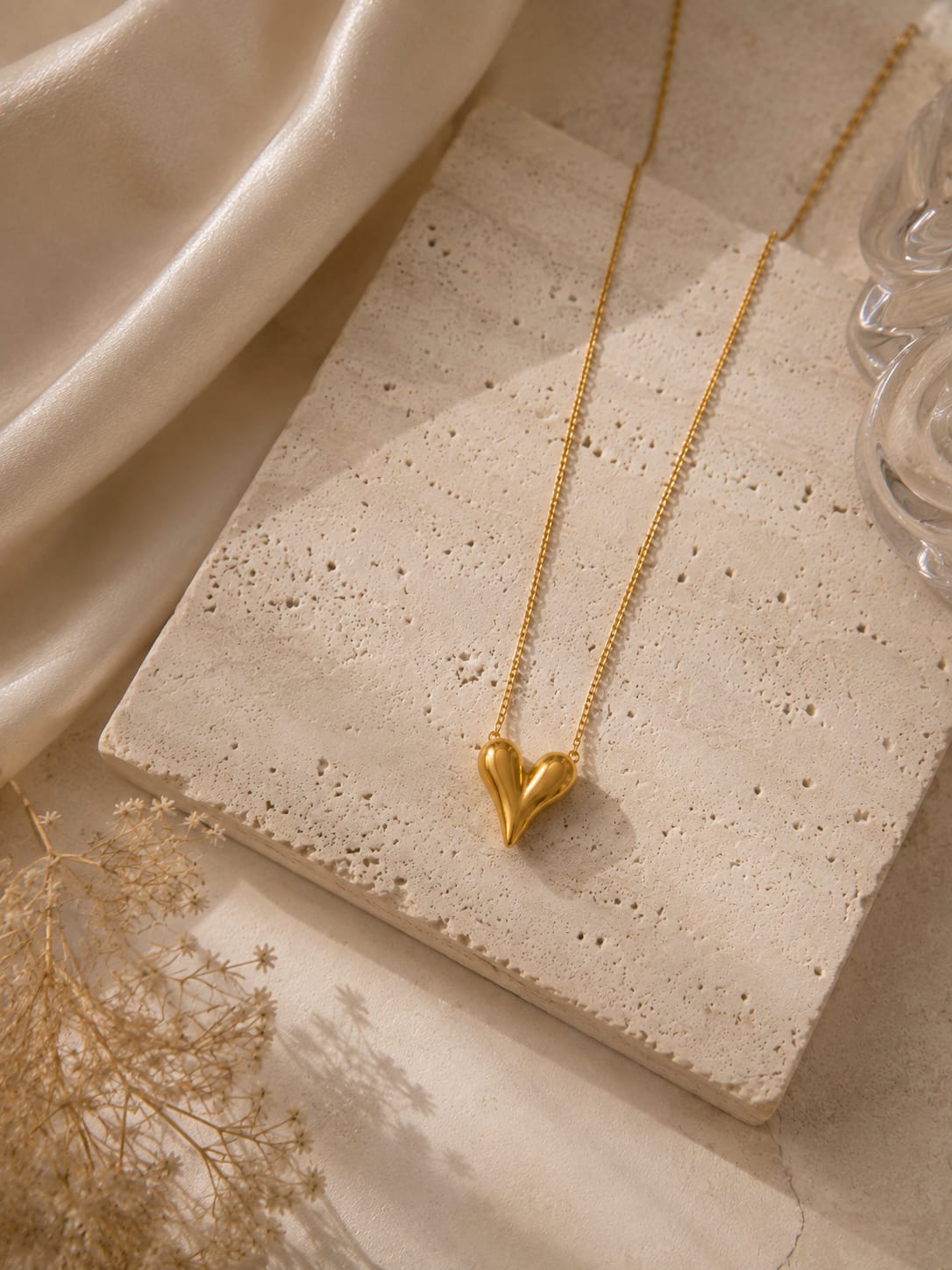 Aurelia Amore Pendant