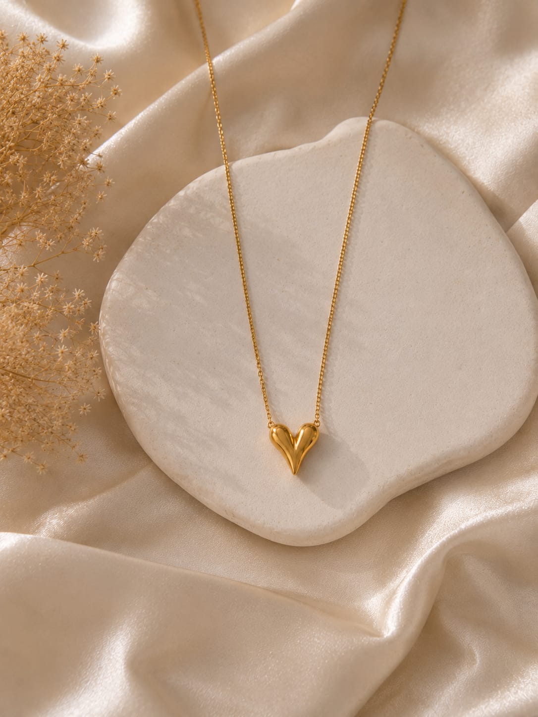 Aurelia Amore Pendant