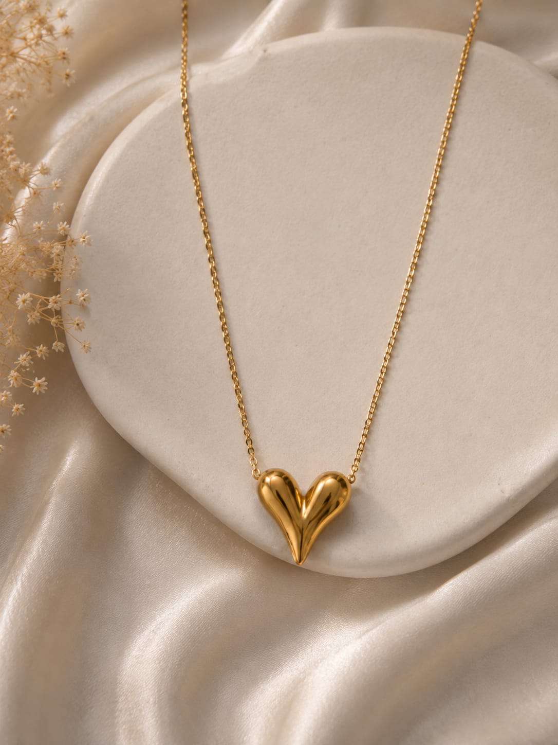 Aurelia Amore Pendant